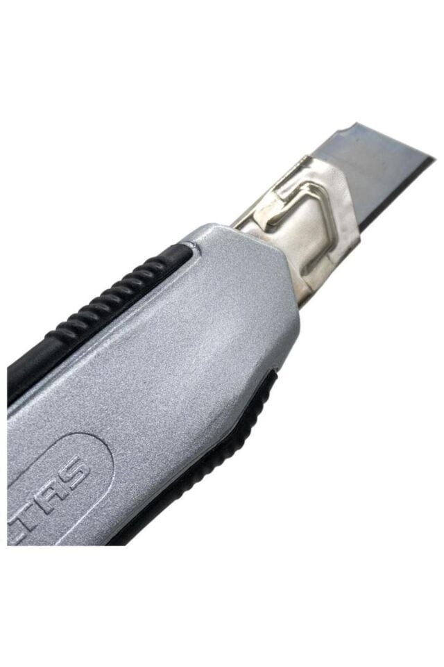 İzeltaş Pro 18 Mm Metal Gövde Geniş Maket Bıçağı Falçata